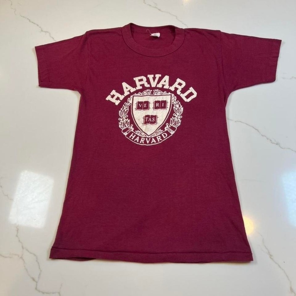 True vintage 70s Harvard university graphic tee shirt size Small